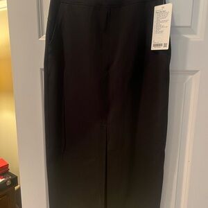 Lululemon athletica Pique Maxi skirt Elegant Black Pencil Skirt size 6